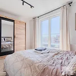 Apartment Slovianka Sky View By Lookap - Basen, Sauna Oraz Darmowy Parking!! Lodz
