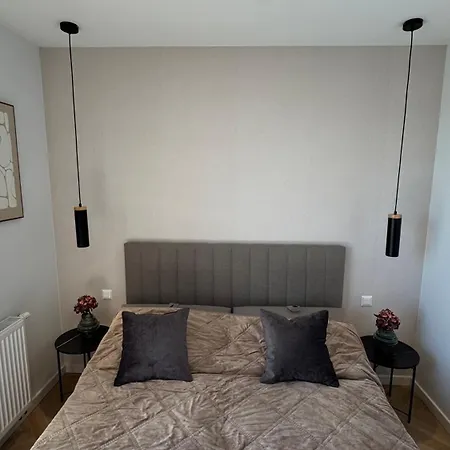 Slovianka Black By Lookap Apartment
